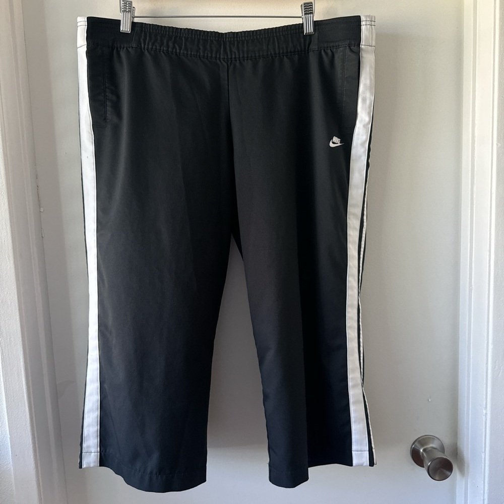 Nike capri pants